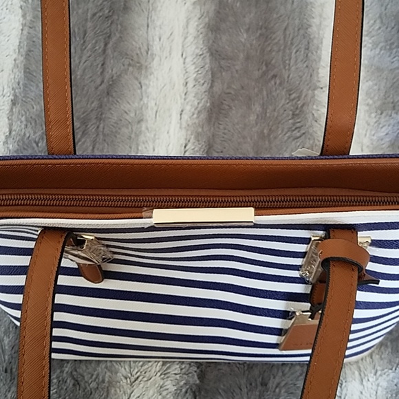 Aldo Tote - Picture 3 of 4